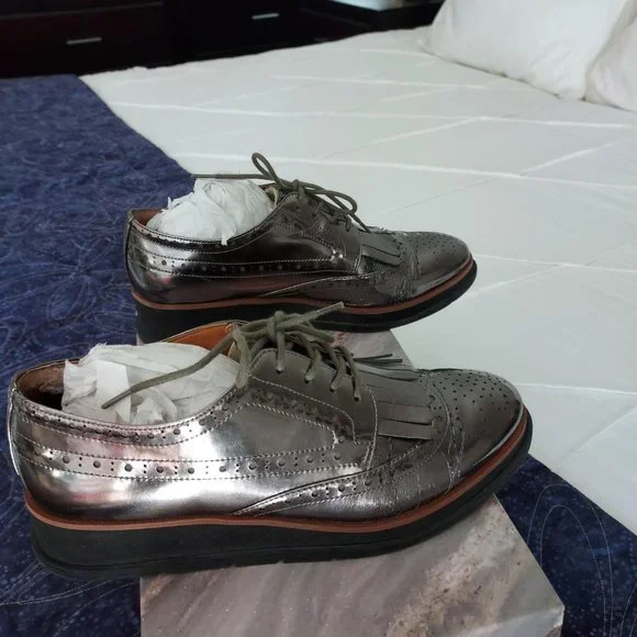 Gently worn Franco Sarto Gunmetal Autumn oxfords, 7.5 - Picture 4 of 10